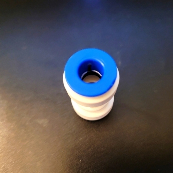 Whirlpool Water Tube  Connector/Union - 5/16 to 5/16 - Picture 2 of 4